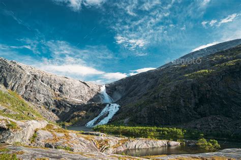 Kinsarvik Hordaland Norway Waterfall Nykkjesoyfossen In