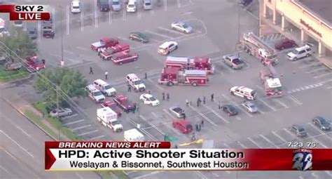 9 Injured 1 Critically In Houston Mall Shooting The Times Of Israel