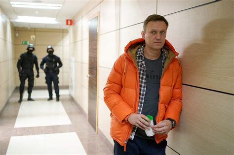 Russia Seeks To Outlaw Alexei Navalny S Extremist Movement