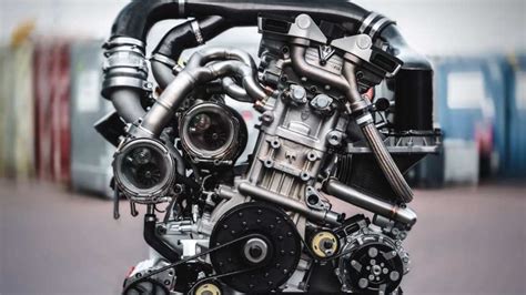 Koenigseggs Tiny 3 Cylinder 600 Horsepower Engine Explained