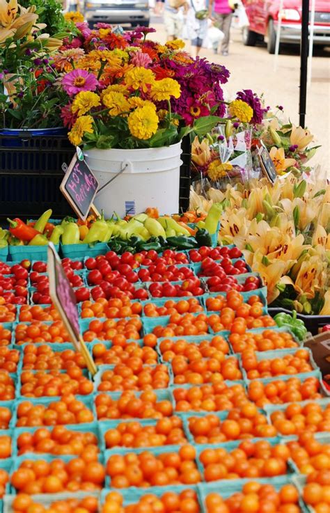 3 Reasons You Should Be Buying Flowers At The Farmers Market A
