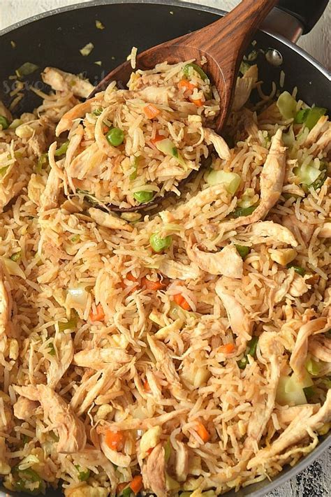 Learn how to make chicken fried rice restaurant style at home. Indian Chicken Fried Rice - Restaurant Style - restaurant style chinese fried rice