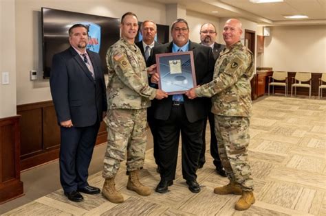 Proponents Of Change Earn Army Team Excellence Awards Article The