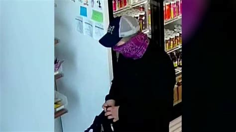 Selkirk Rcmp Looking For Armed Masked Robbery Suspect Winnipeg Globalnewsca
