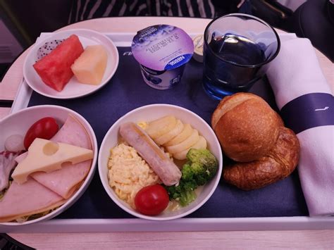 Finnair Business Class Hong Kong To Helsinki Food Review