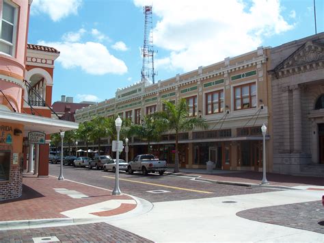 Filefort Myers Fl Downtown Hd Earnhardt Bldg01 Wikimedia Commons