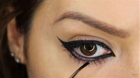 6 Bold Eyeliner Styles That Have Every Occasion Covered Upstyle