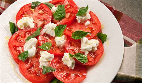 You need 2 slices per person. Beefsteak Tomato Health Benefits, Nutrition, Recipes ...