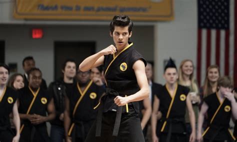 Dutch saves robby cobra kai season 3. "Cobra Kai": Fecha de estreno de la temporada 3 y renovada ...