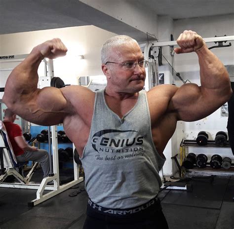 muscle lover big muscle daddy from romania feri andrasoni