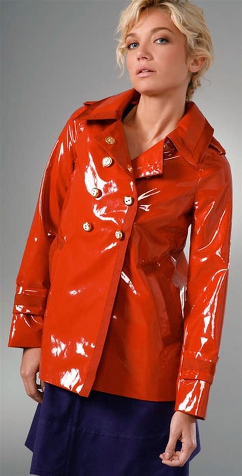 Pin By Pedro De Plastico On Plastic Everyday Fashion Rainwear Fashion