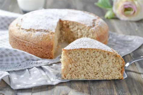 Torta con farina di farro integrale | Dolce per la colazione