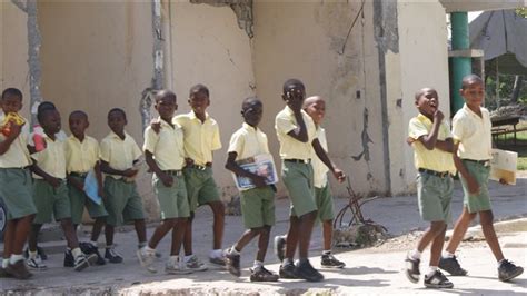 Haití Quiere Que Los Maestros De Escuela Tengan Las Credenciales Necesarias Rci Español