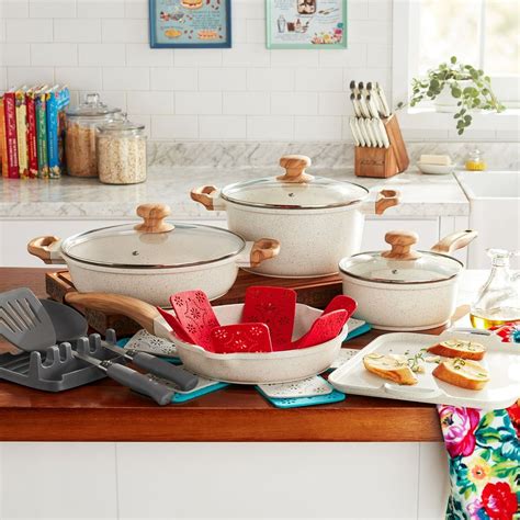Shop Alex Drummonds Favorite Cookware From The Pioneer Woman