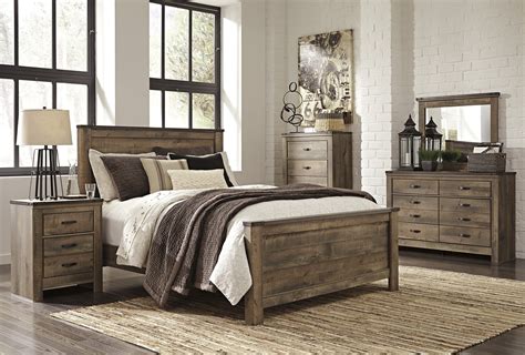 We're loving their custom finish of antique white dry brushed with. Reclaimed Wood Bedroom Set White Distressed Furniture Sets ...