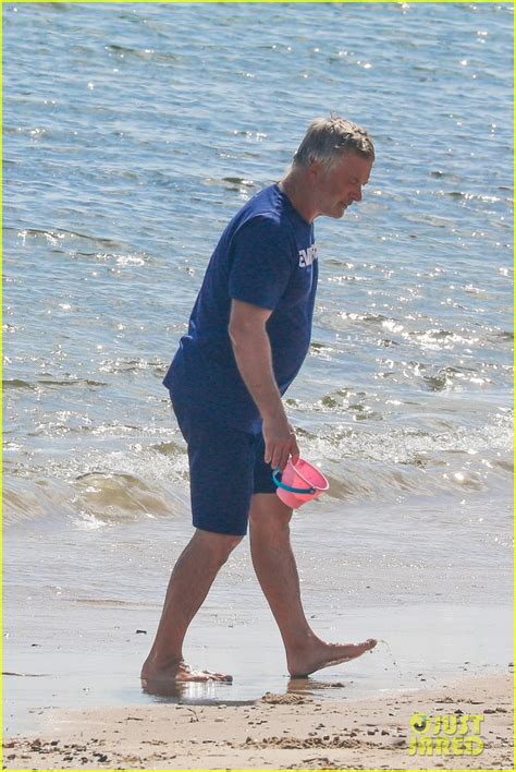Alec Baldwin Hits The Beach With Pregnant Wife Hilaria In The Hamptons Photo 4473266 Alec