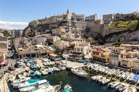 Die hafenstadt ist die zweitgrößte stadt frankreichs und hat einiges zu bieten. Marseille - die große Hafenstadt im Süden Frankreichs ...