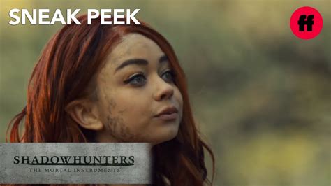 Shadowhunters Season 2 Sneak Peek Sarah Hyland Is The Seelie Queen
