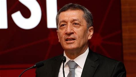 It is currently one of the largest online communities in turkey with over 400,000 registered users. Milli Eğitim Bakanı Ziya Selçuk: Meslek okullarına talep ...