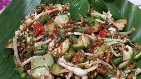 9,636 likes · 47 talking about this · 65 were here. Makanan Tradisional Vegetarian Asli Indonesia - MerahPutih