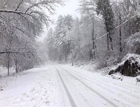 Maine Snowstorm Leaves Thousands Without Power Dumps Two