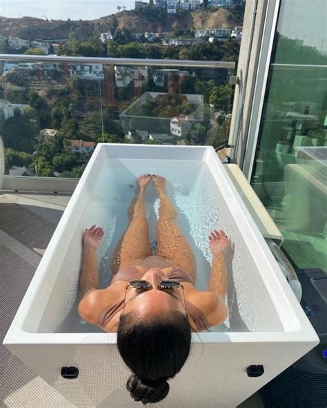 Nicole Scherzinger Almost Naked In An Ice Bath Photos The Fappening