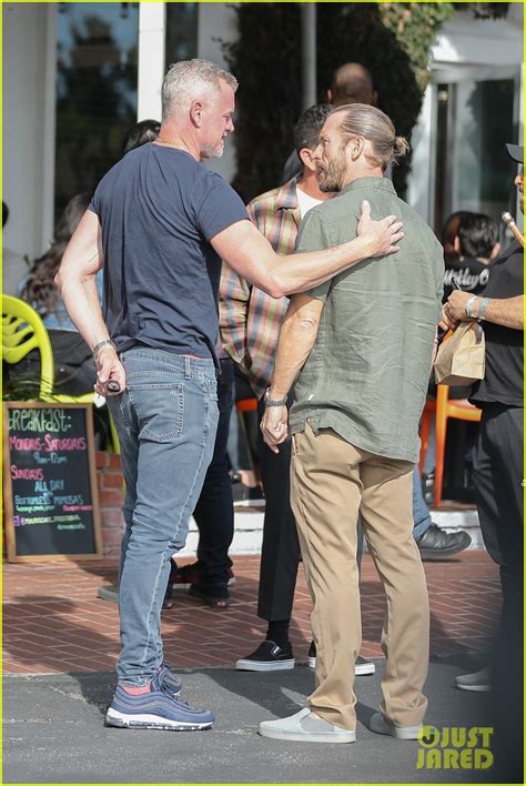 Photo Eric Dane Bulging Biceps Meeting Friend For Lunch 05 Photo 4424492 Just Jared