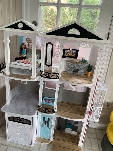 Barbie Dream House Makeover Barbie Dream House Gets A Makeover The