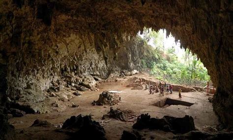 Rare Gabon Burial Cave Reveals Clues To African History