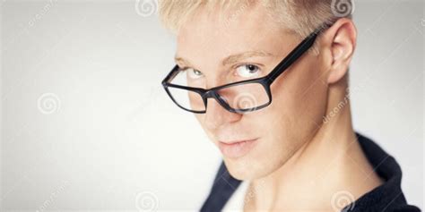 Do Glasses Make A Man Less Attractive