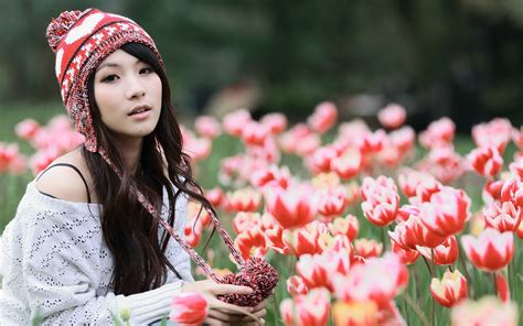 Asian Girl Flowers Wallpaper 2560x1600 18421