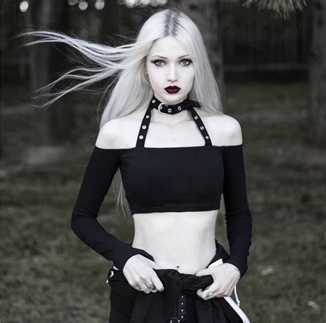 Gothic Girls Grunge Outfits Gothic Outfits Goth Beauty Dark Beauty
