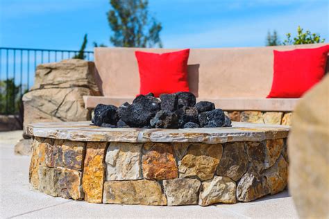 Zier PoolsRock Meets Water - Zier Pools