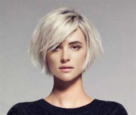 A traditional lob is simple, but bangs make it fashionable. Chic Bob Ideas with Side Swept Bangs | Bob Hairstyles 2018 ...