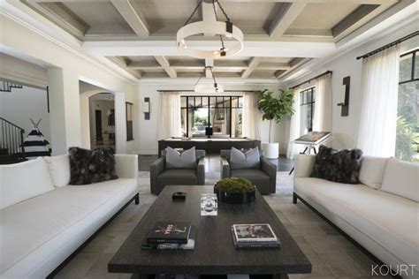 Jun 18, 2021 · kourtney kardashian and travis barker. Kardashian House Neutral Fall Decor | Kourtney kardashian ...