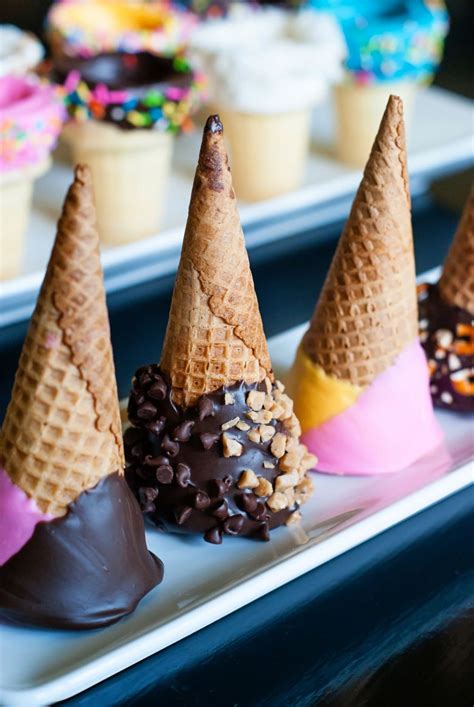Dipped And Decorated Ice Cream Cones By Bakeat Precious And Fun Dipped Ice Cream Cones