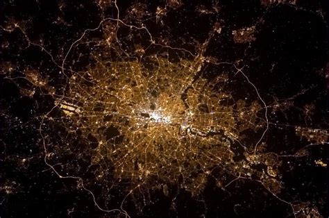 London Pic London From Space At Night By Nasa Astronaut Londontopia