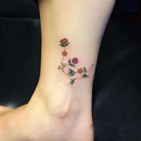 20 Minimalistic Flower Tattoos For Women Tattooblend