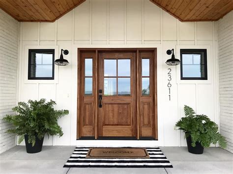 Modern Farmhouse Front Door With Sidelights Kopi Anget