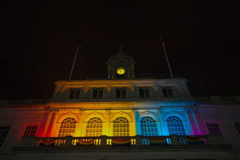 Rainbow City Hall Gaykrant