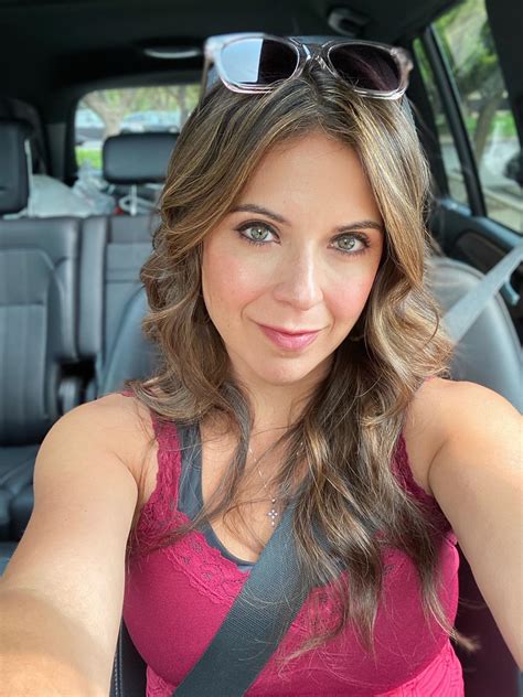 I’m driving’ in my car. I turn on the radio... 🎼 : r/Milfie