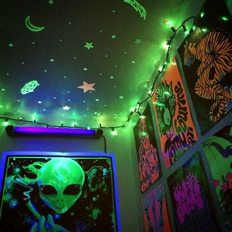 People also love these ideas pinterest. #blacklightroom #aliens #TakeMeToYourDealer | bedroom ...