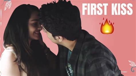 First Kiss College Wali Love Story Valentine S Day Special Meri Duniya Youtube