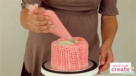 How To Pipe Buttercream Ruffles Cake Craft Made Easy Youtube