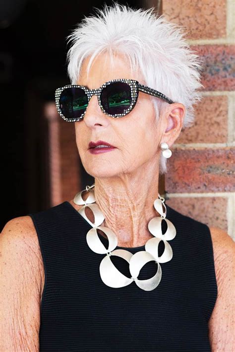 95 Incredibly Beautiful Short Haircuts For Women Over 60