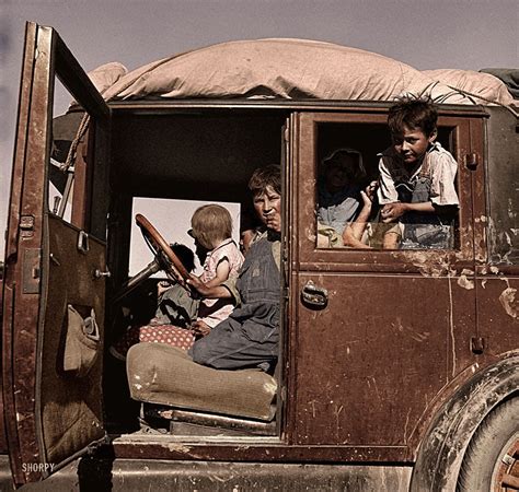 27 Fantastic Colorized Photos Of Classic American Automobiles Of The