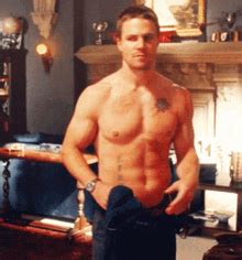 Stephen Amell Oliver Queen GIF Stephen Amell Oliver Queen Green Arrow Discover Share GIFs