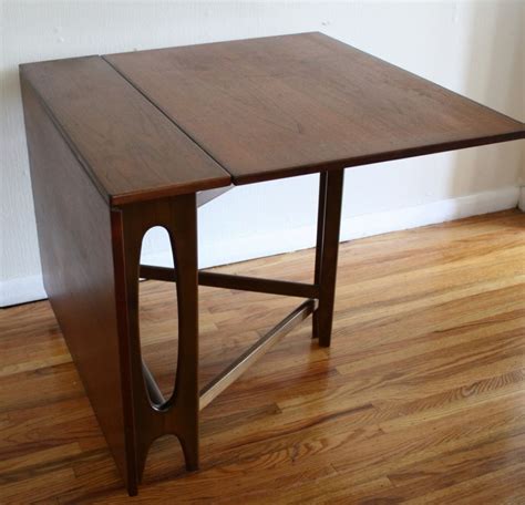 Available in every size, shape and form they are stylish and functional. Fold Down Dining Table Design - HomesFeed