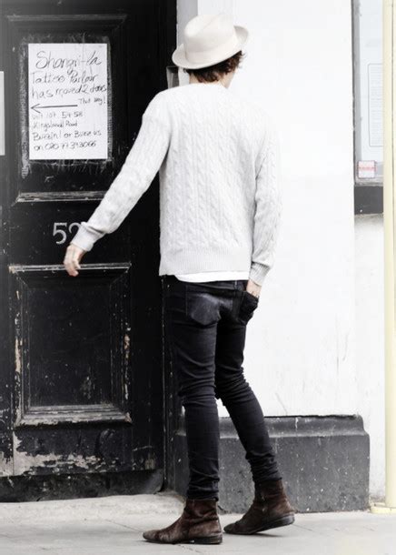 The most common harry styles sweater material is plastic. harry styles, menswear, hipster menswear, mens accessories ...