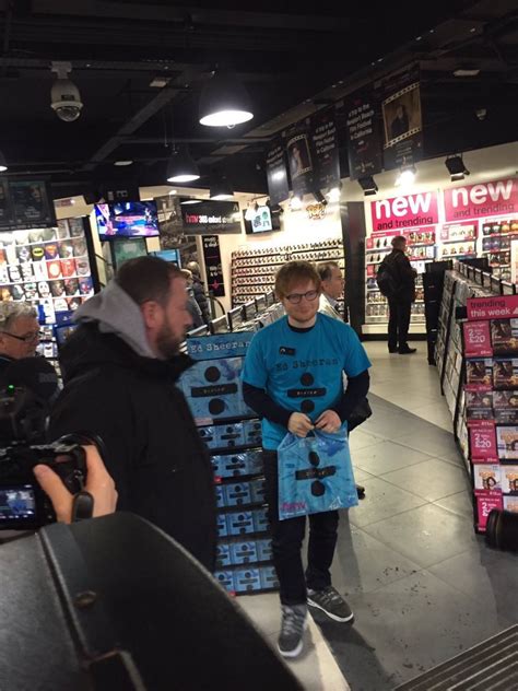 Ed Sheeran Looks Like Hes Queuing Up To Meet Ed Sheeran Rfunny